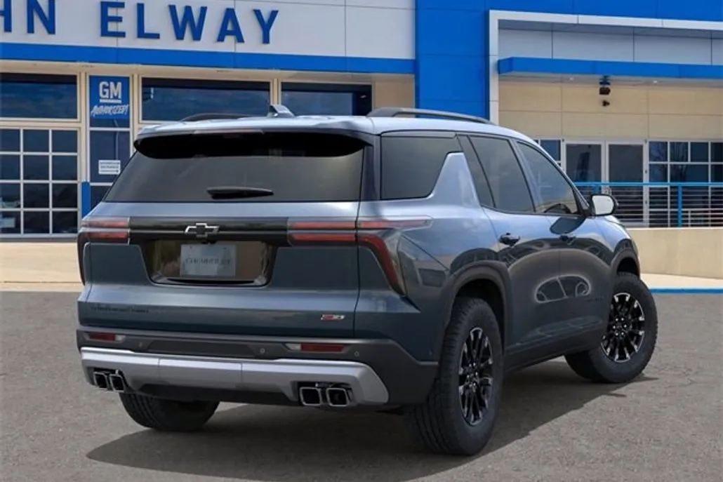 2026 Chevrolet Traverse Z71 photo 1