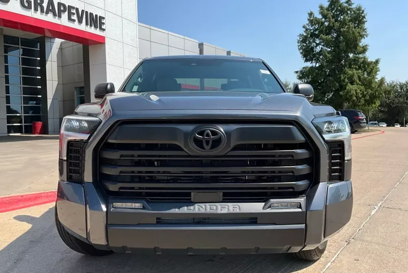 2025 Toyota Tundra SR5 photo 1