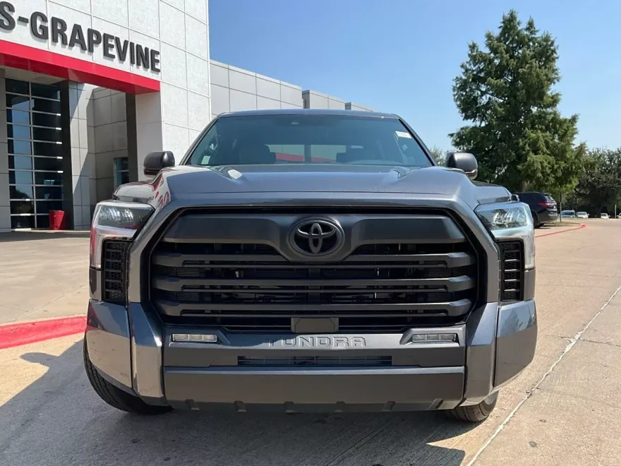 2025 Toyota Tundra SR5 photo 1
