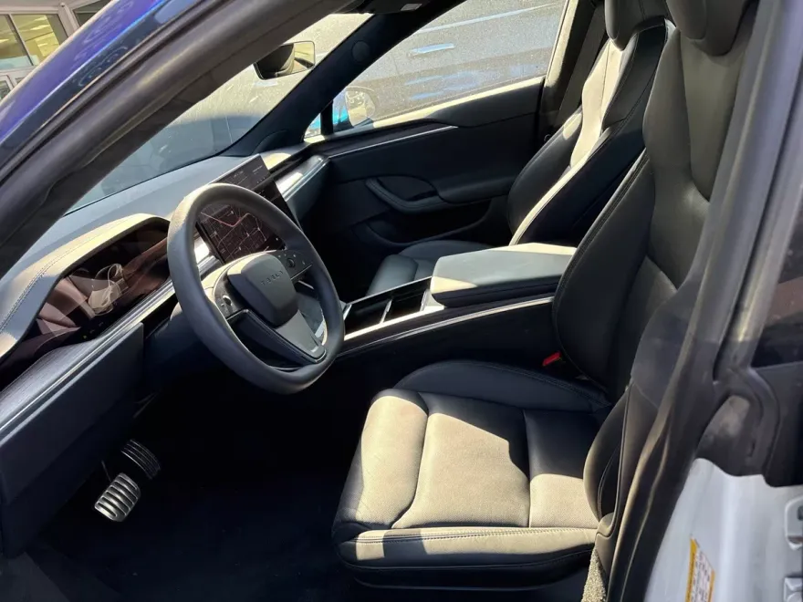 2022 Tesla Model S photo 1
