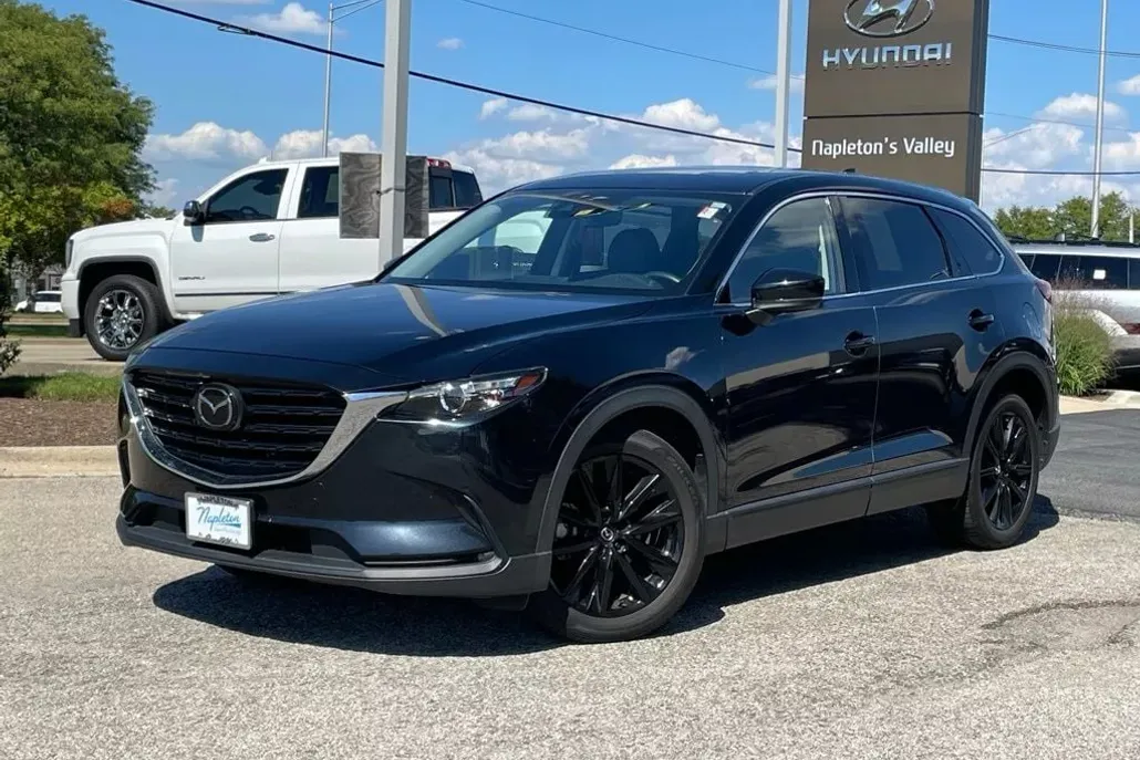 2023 Mazda CX-9 Touring photo 1