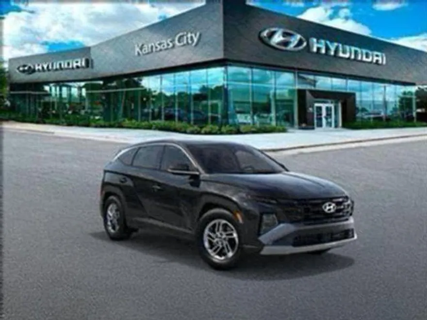 2025 Hyundai Tucson SE photo 1