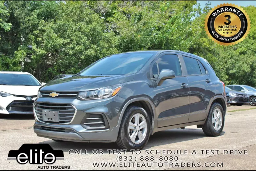 2020 Chevrolet Trax LS photo 1