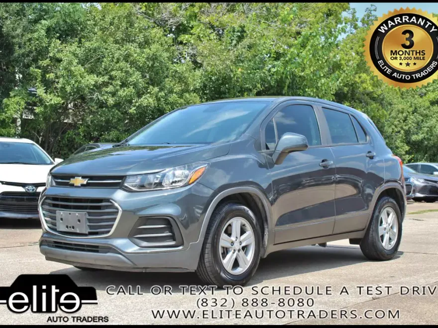 2020 Chevrolet Trax LS photo 1