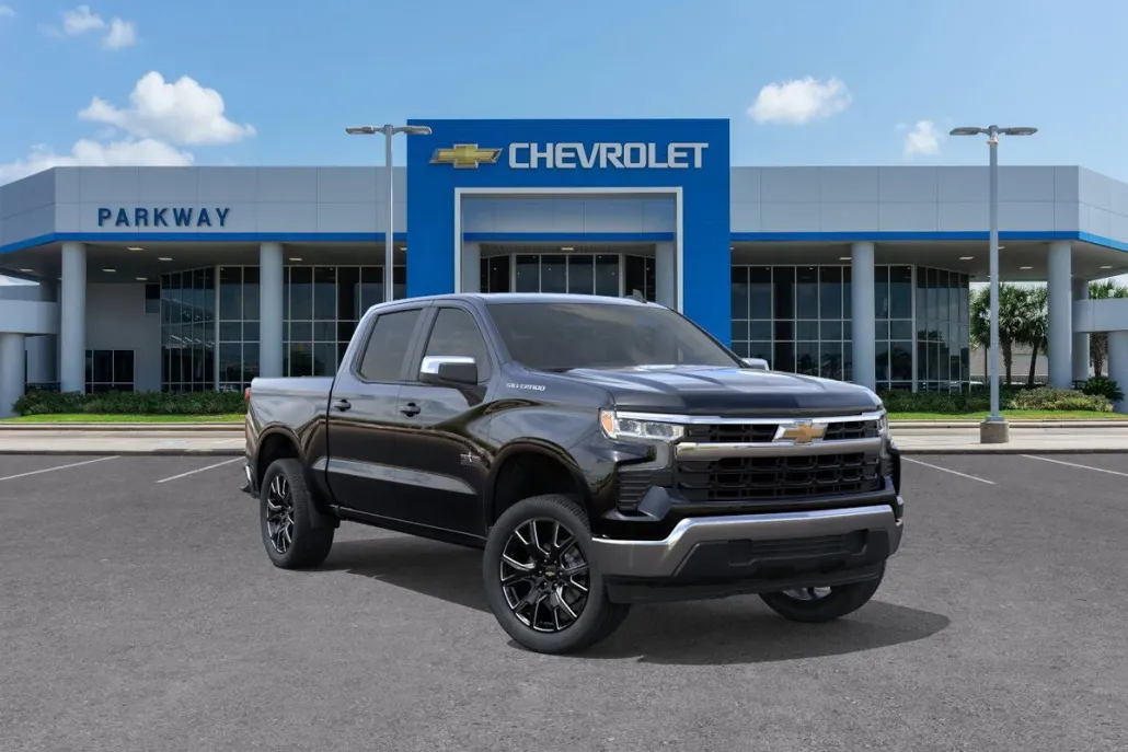 2026 Chevrolet Silverado LT photo 1