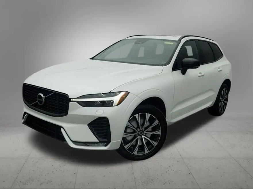 2025 Volvo XC60 Core B5 photo 1