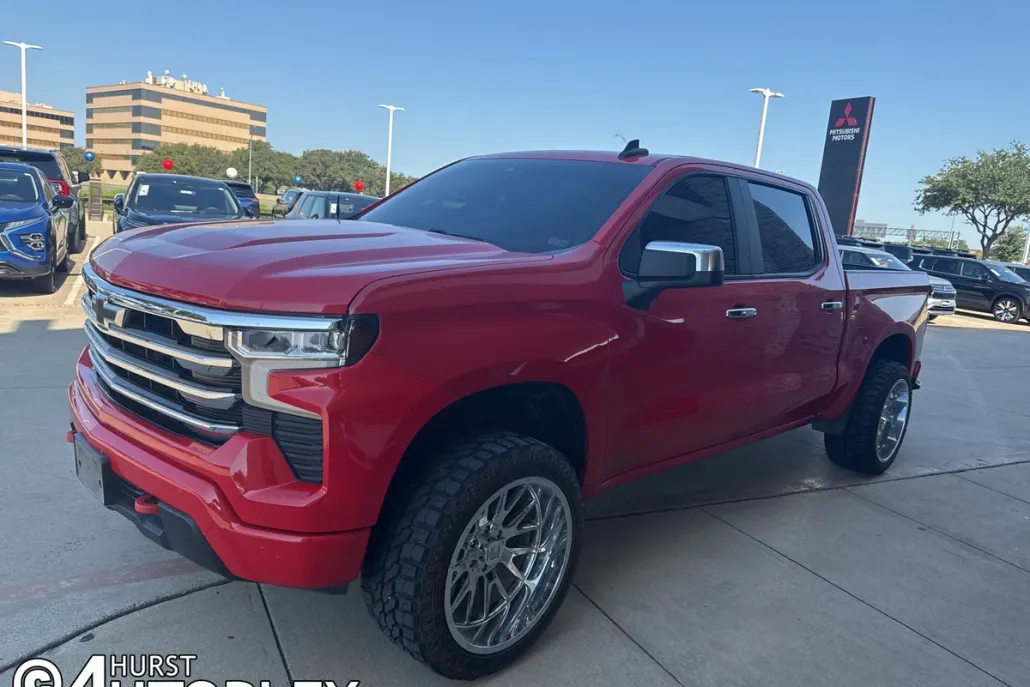 2023 Chevrolet Silverado 1500 Custom photo 1