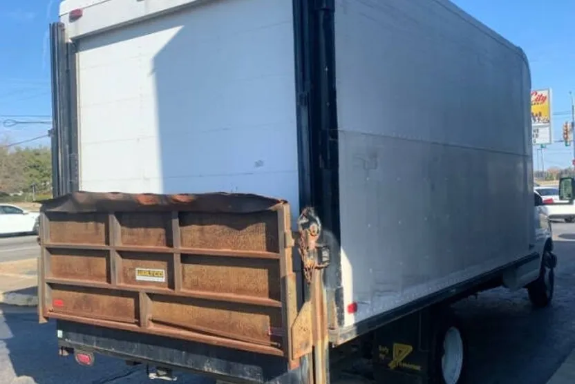2001 Chevrolet Express 3500 Cutaway photo 1