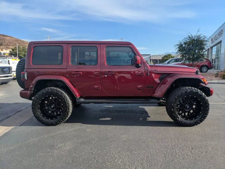 2021 Jeep Wrangler Unlimited Sahara High Altitude photo 1