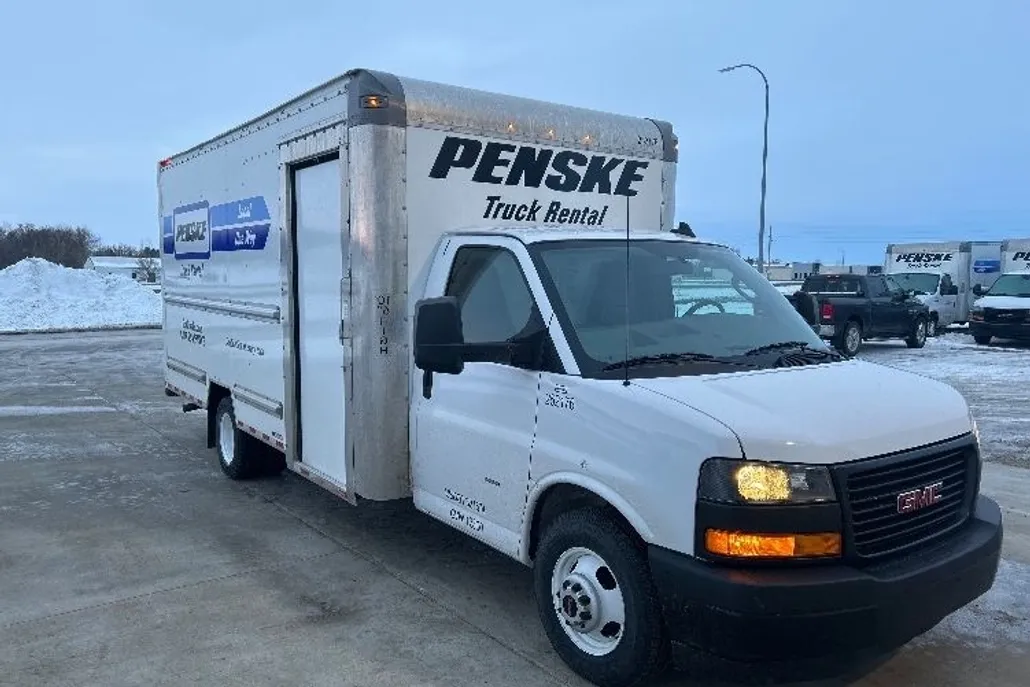 2022 Gmc Savana 3500 Cutaway photo 1