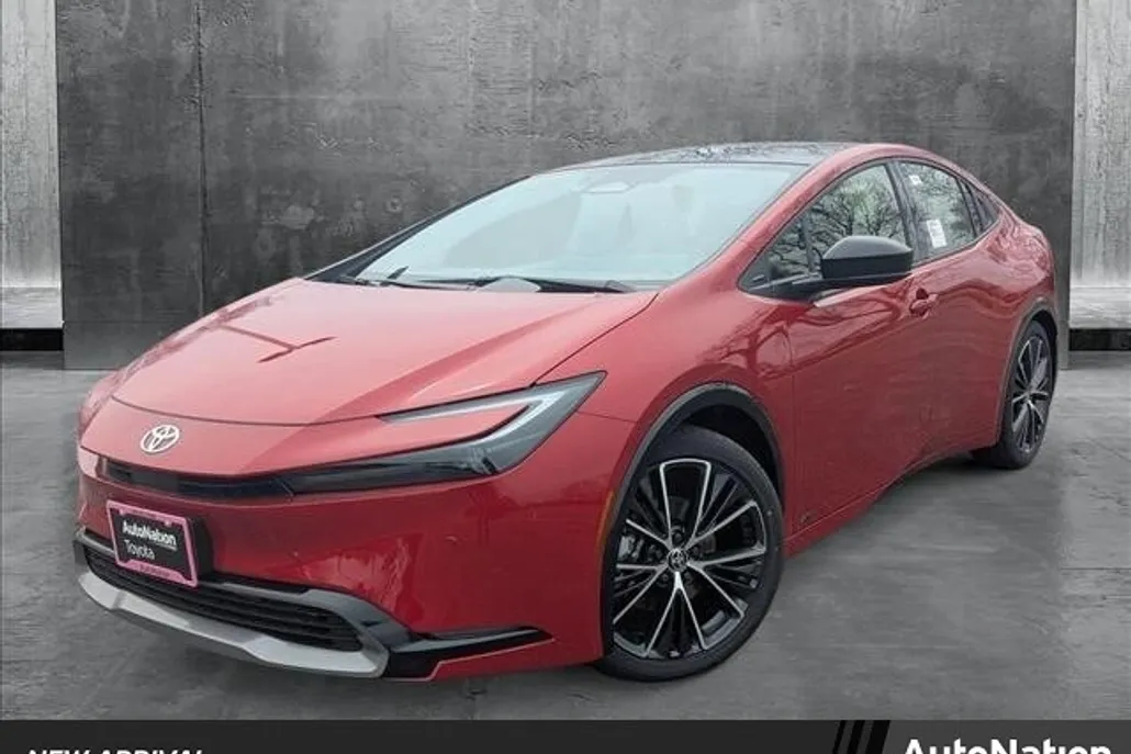 2025 Toyota Prius XLE photo 1