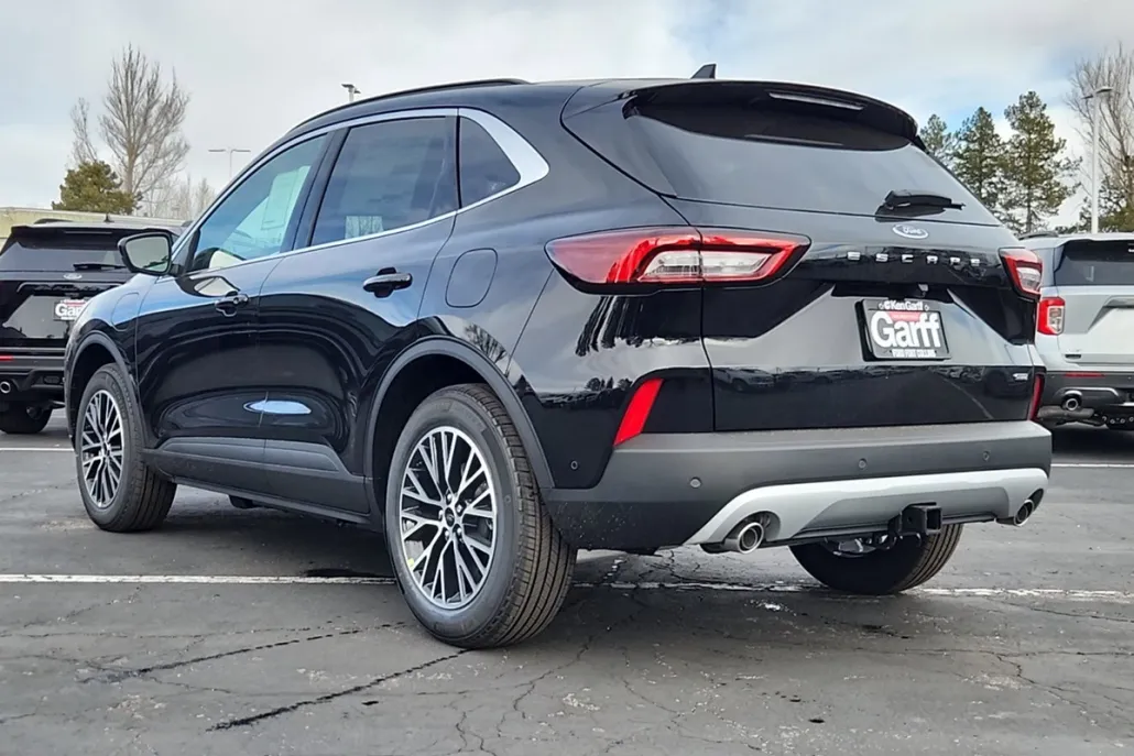 2024 Ford Escape Plug-In Hybrid photo 1
