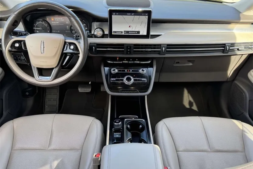 2021 Lincoln Corsair Standard photo 1