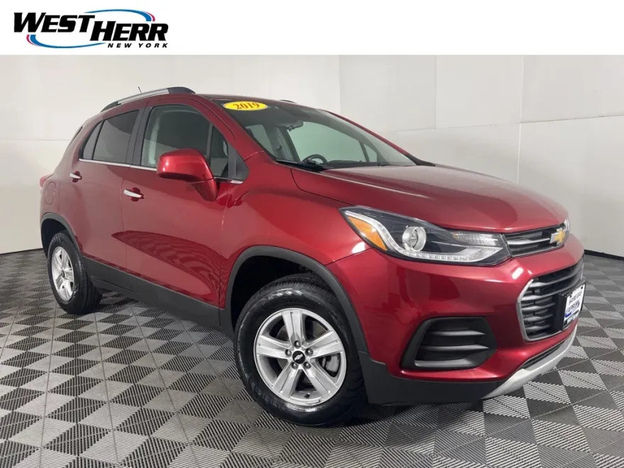 2019 Chevrolet Trax LT photo 1