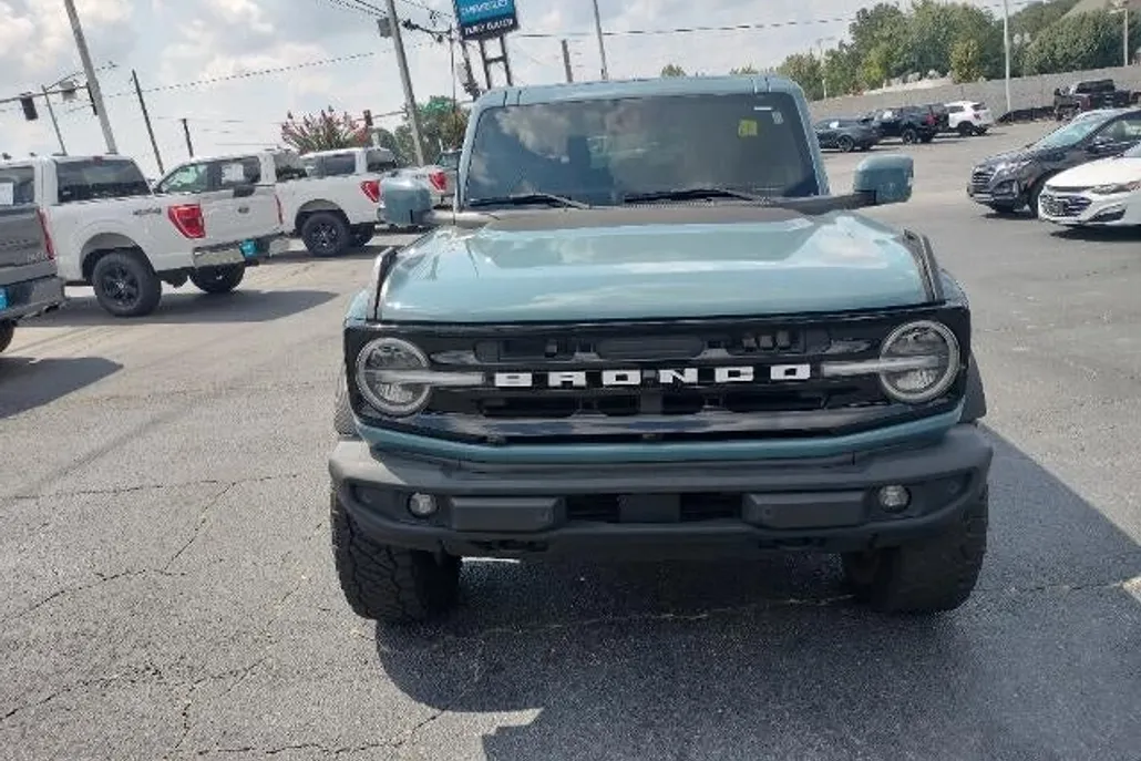 2022 Ford Bronco Base photo 1