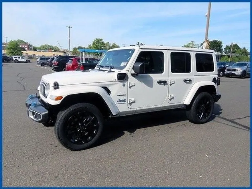 2024 Jeep Wrangler Sahara 4xe photo 1