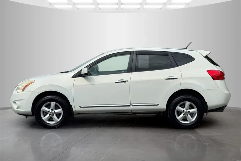 2013 Nissan Rogue S photo 1