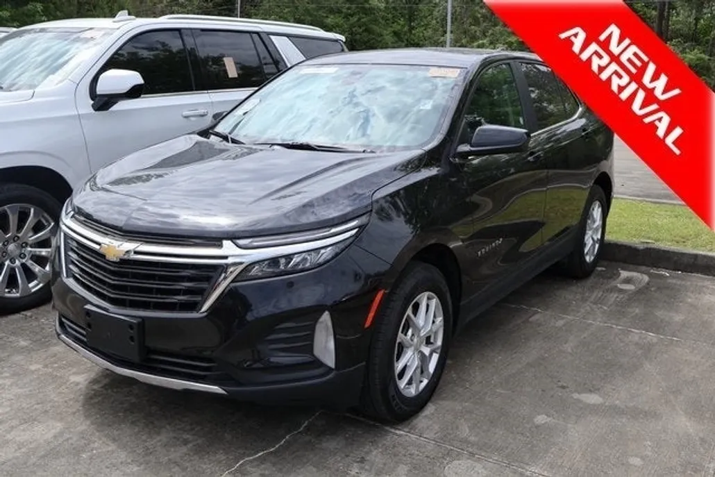 2023 Chevrolet Equinox LT photo 1