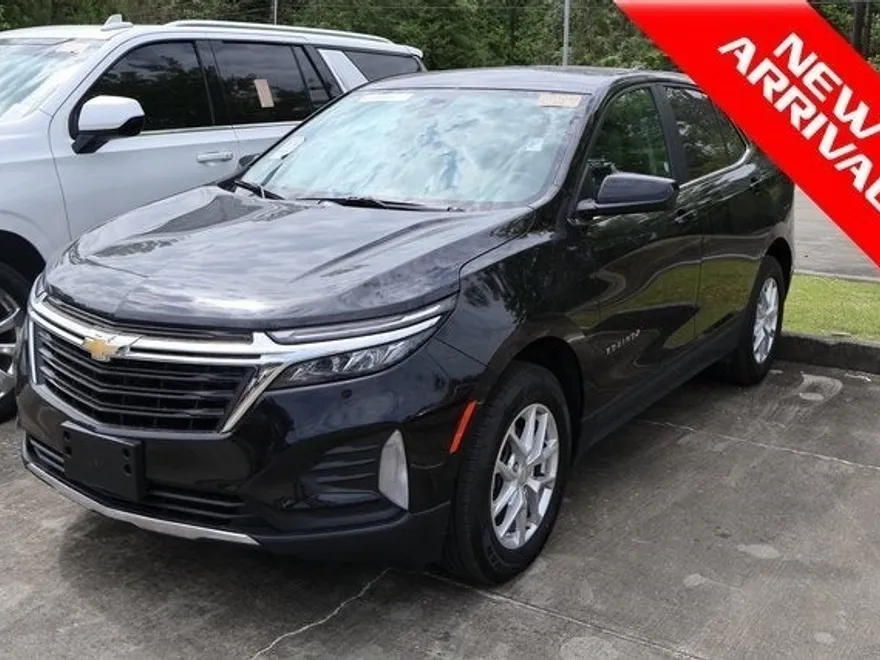 2023 Chevrolet Equinox LT photo 1