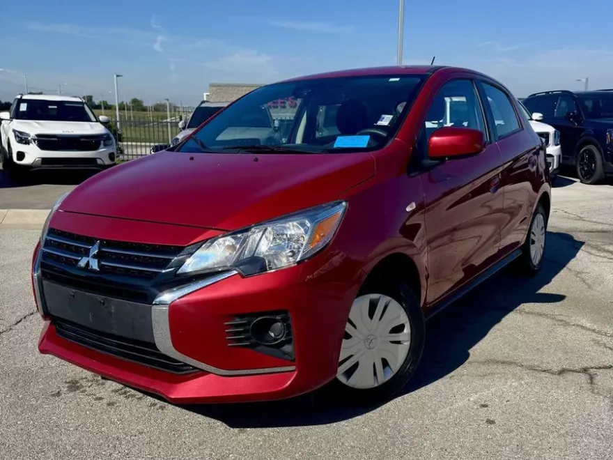 2022 Mitsubishi Mirage ES photo 1