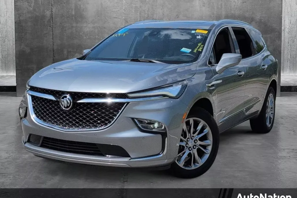 2023 Buick Enclave Avenir photo 1