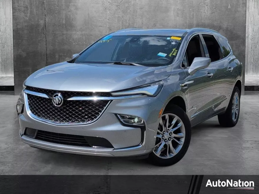 2023 Buick Enclave Avenir photo 1
