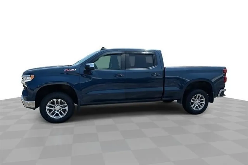 2023 Chevrolet Silverado 1500 LT photo 1