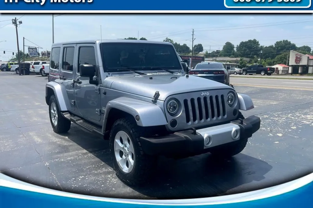 2015 Jeep Wrangler Unlimited Sahara photo 1
