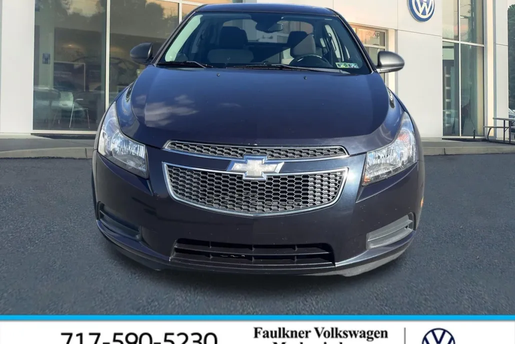 2014 Chevrolet Cruze LS photo 1