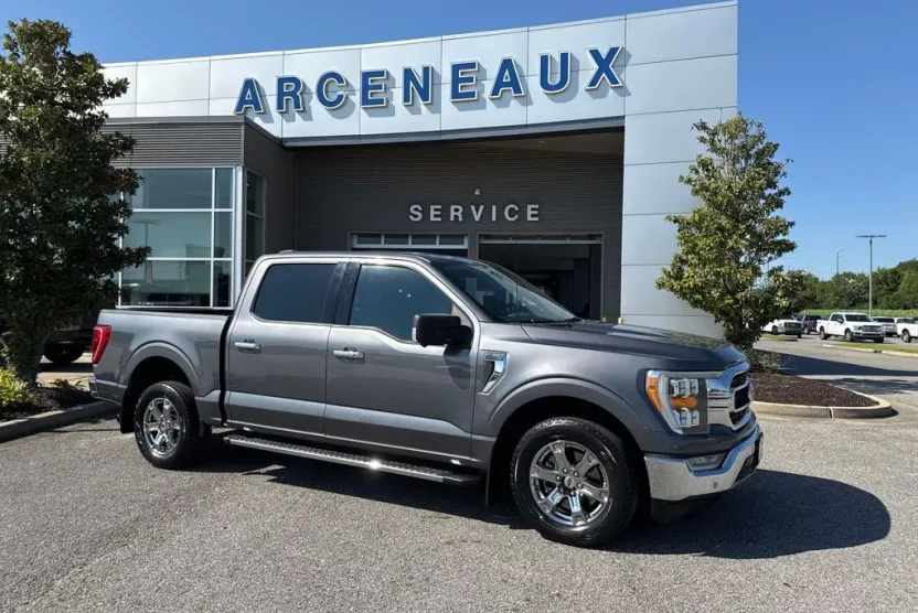 2021 Ford F-150 XLT photo 1