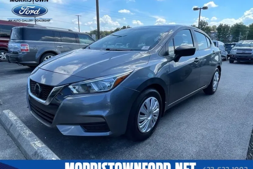 2021 Nissan Versa 1.6 S photo 1