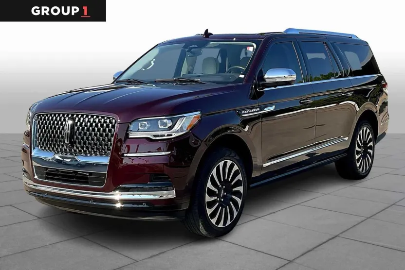 2024 Lincoln Navigator Black Label photo 1