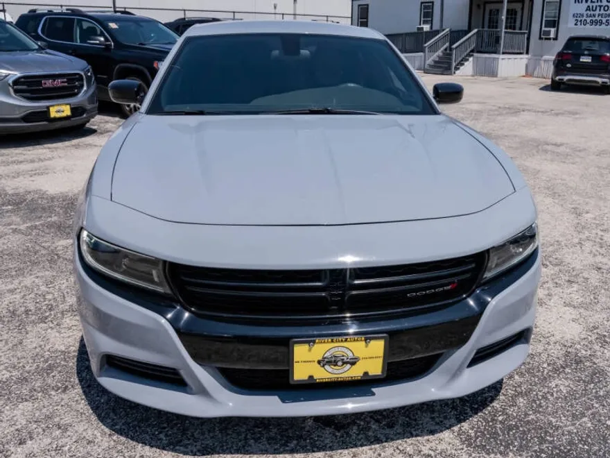 2022 Dodge Charger SXT photo 1