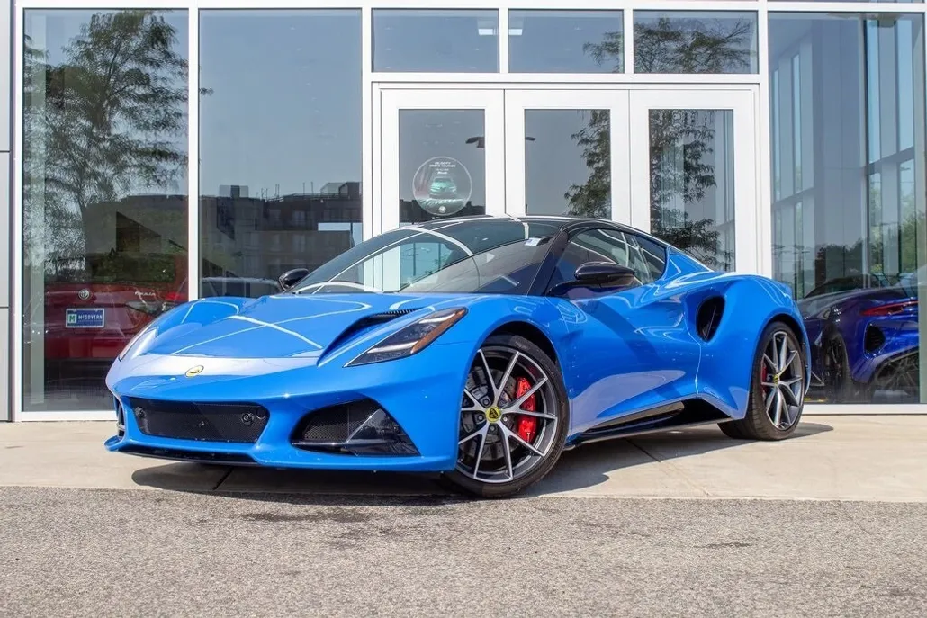2024 Lotus Emira First Edition photo 1