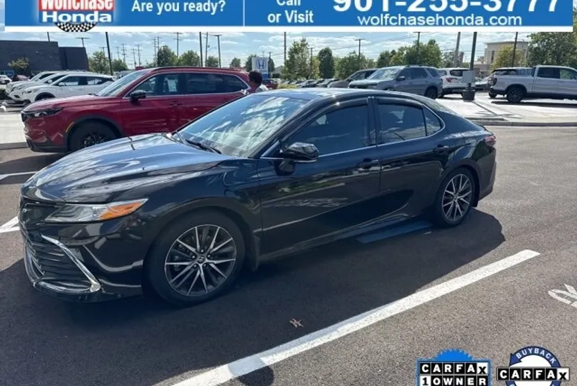 2023 Toyota Camry XLE photo 1