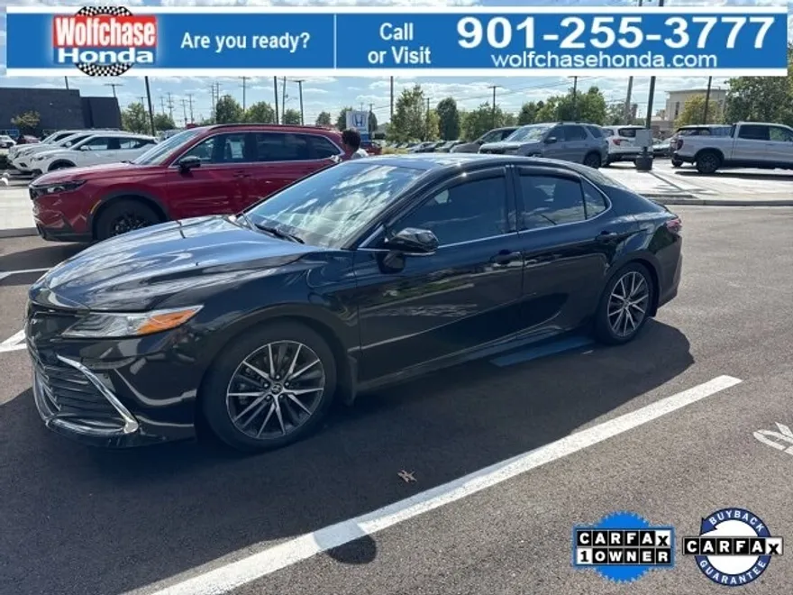 2023 Toyota Camry XLE photo 1