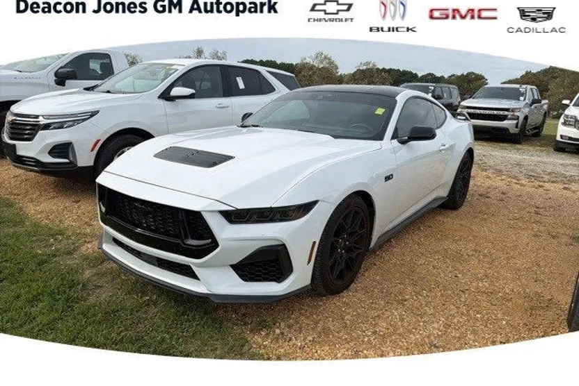 2024 Ford Mustang GT photo 1