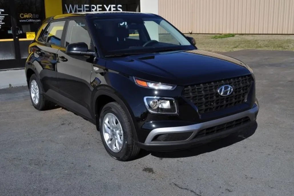 2023 Hyundai Venue SE photo 1