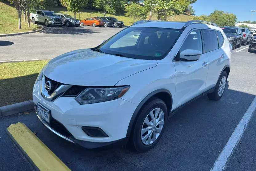 2016 Nissan Rogue S photo 1