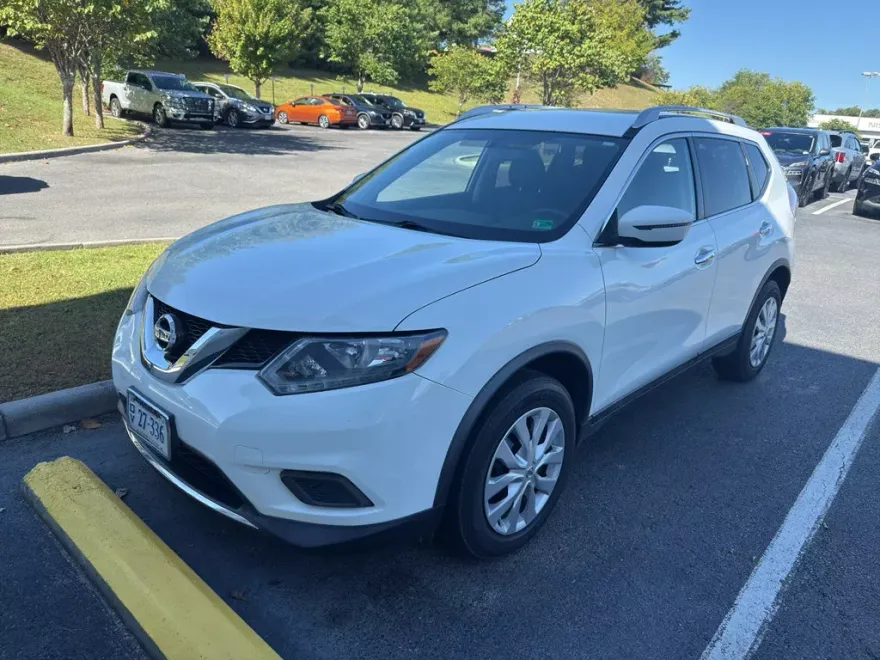 2016 Nissan Rogue S photo 1