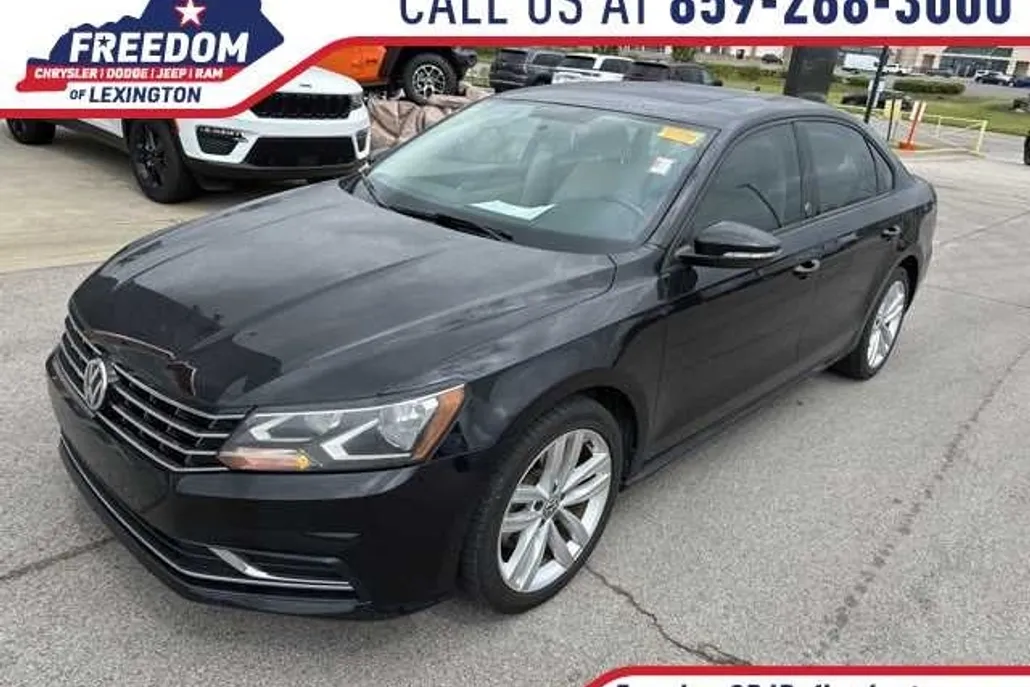 2019 Volkswagen Passat 2.0T Wolfsburg Edition photo 1