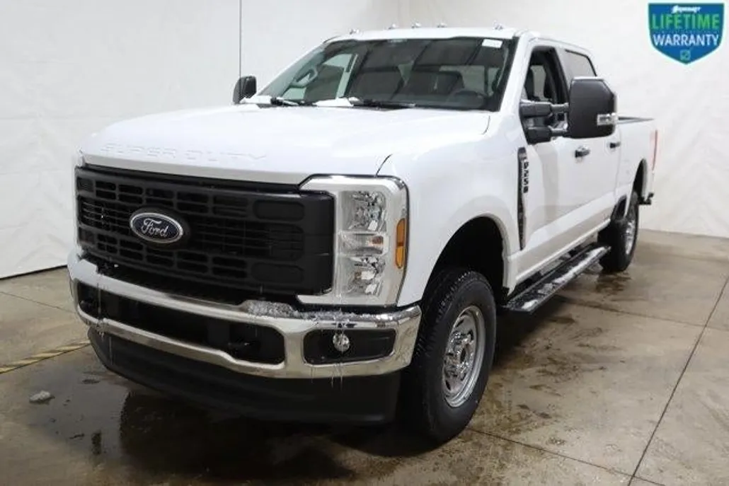 2025 Ford F-250 XL photo 1