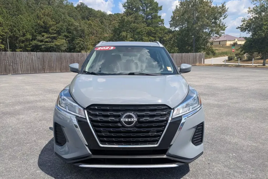 2023 Nissan Kicks SV photo 1