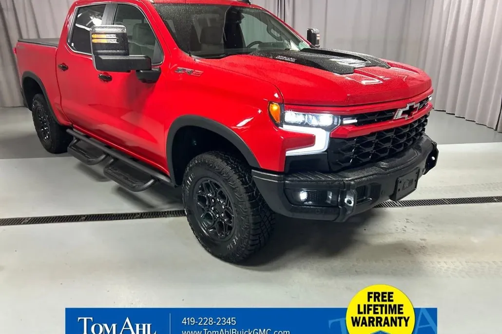 2024 Chevrolet Silverado 1500 ZR2 photo 1