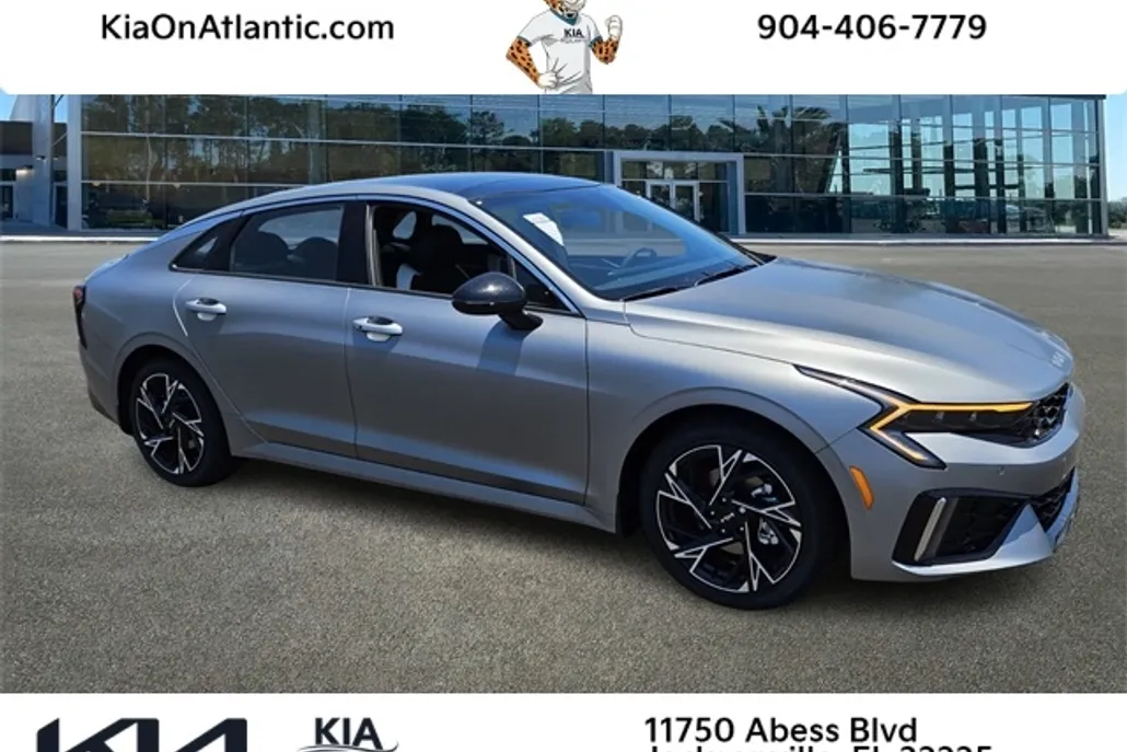 2025 Kia K5 GT-Line photo 1