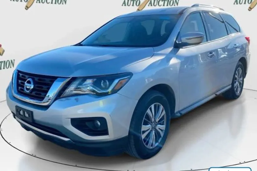 2019 Nissan Pathfinder SV photo 1