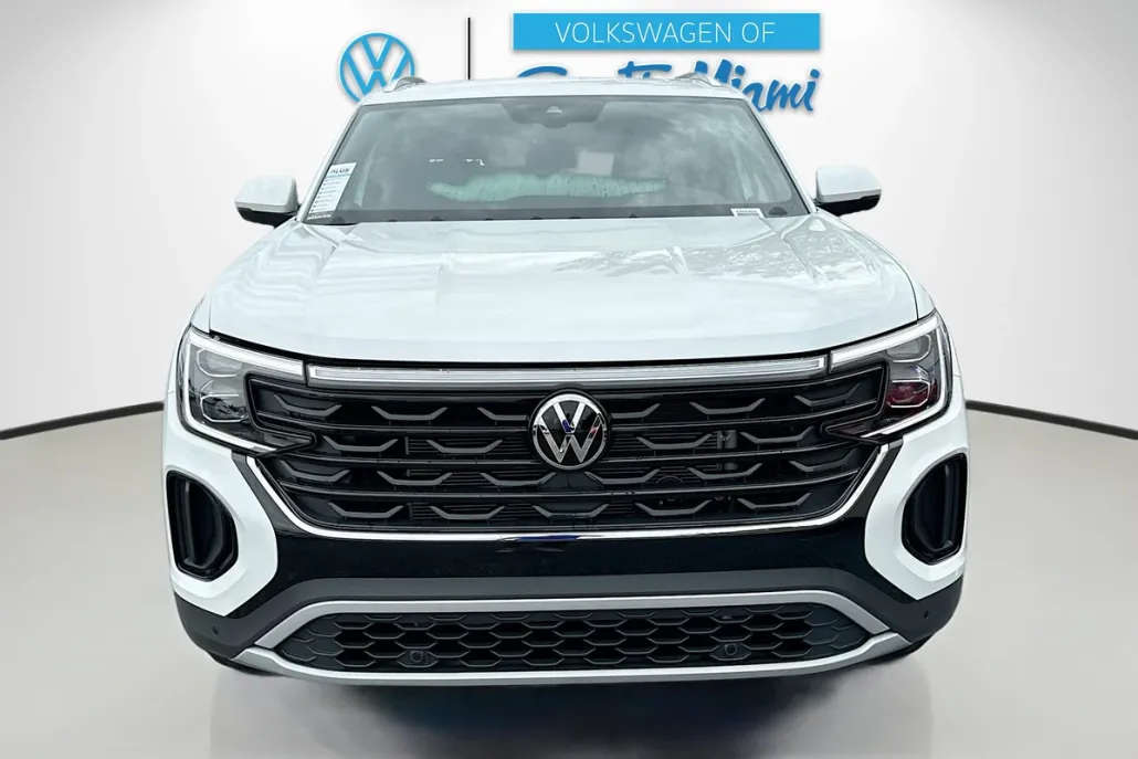 2026 Volkswagen Atlas Cross Sport SE Technology photo 1