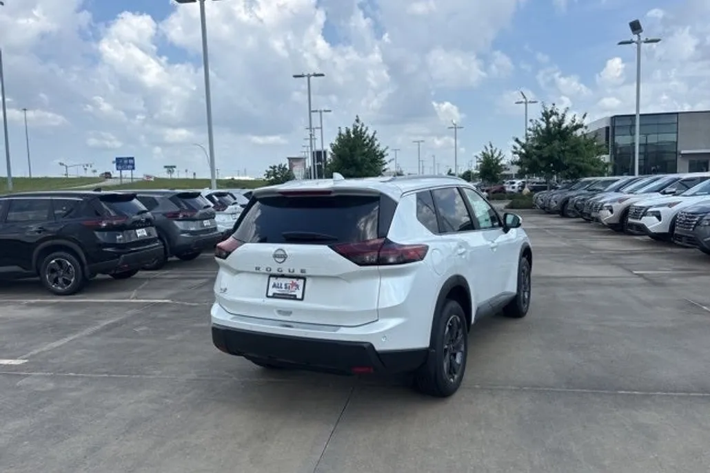 2025 Nissan Rogue SV photo 1
