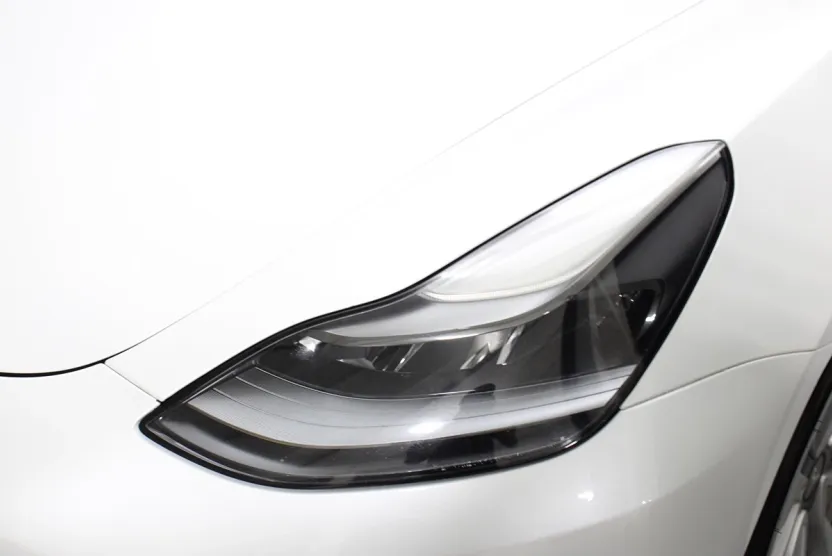 2023 Tesla Model 3 Long Range photo 1