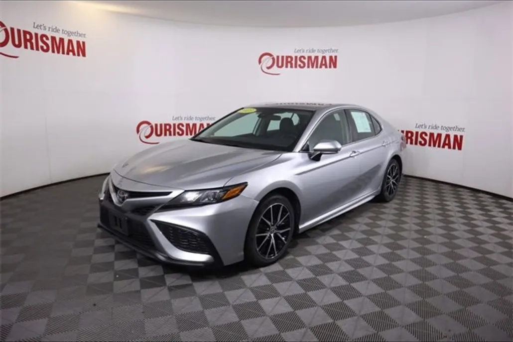 2023 Toyota Camry SE photo 1